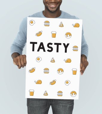 Afrika adam grafik afiş tutarak 