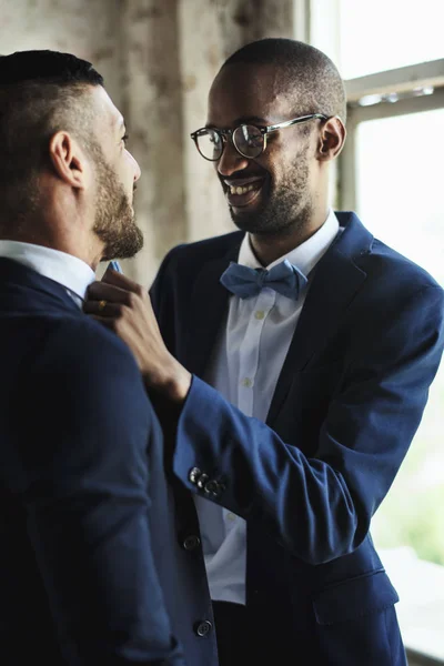 Recién casados pareja gay — Foto de Stock