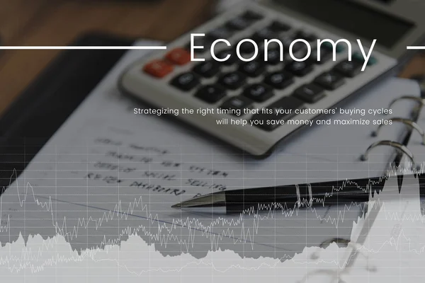 Tabla con calculadora, diario y pluma — Foto de Stock