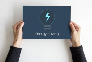 afişini holding eller 