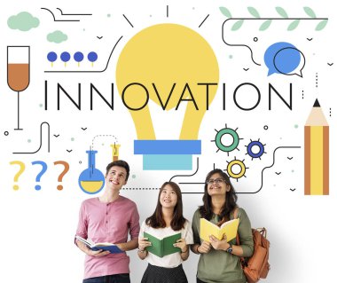 Kitaplar çok kültürlü öğrencilerle gülümseyen