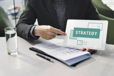 iş adamı işaret parmağı dijital Tablet