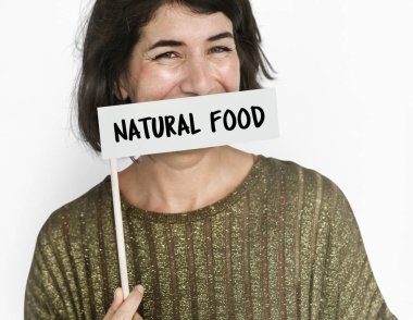 kadın holding kartı.