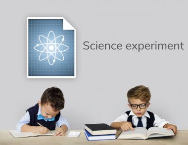 Masa başında siting ve öğrenme bilirler