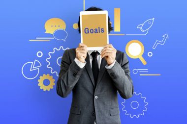 Dijital Tablet ile yüz kapsayan iş adamı