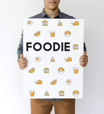 Elinde bayrak tutan adam