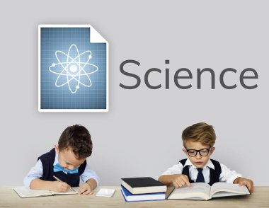 Masa başında siting ve öğrenme bilirler