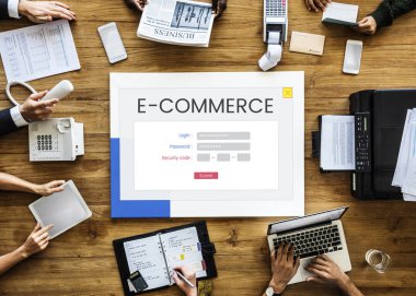 insanlar masada beyin fırtınası