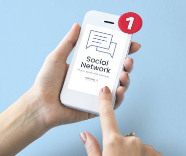 Smartphone kullanarak eller