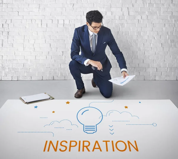 genç işadamı beyin fırtınası 