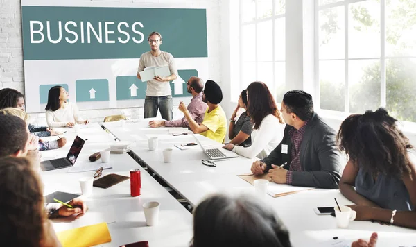 Gente de negocios en reunión — Foto de Stock