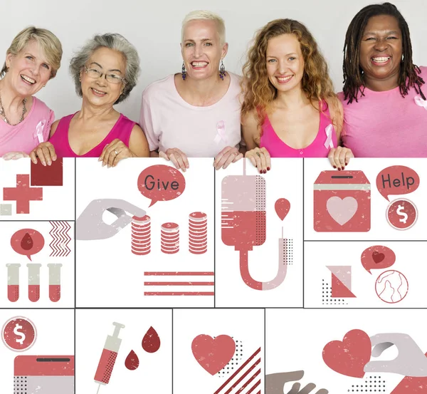 Mulheres segurando cartaz — Fotografia de Stock