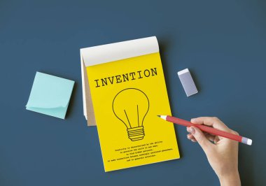 Defterde yazan kadın