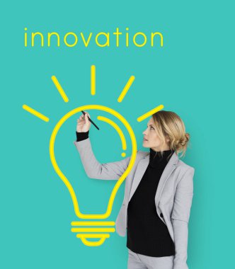 İş kadını Studio'da yazmak  