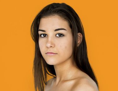 Kadın bakan yüzü ile