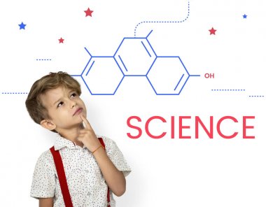 Küçük çocuk Studio düşünceli