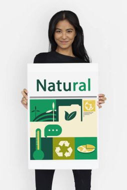 kadın holding tasarlamak