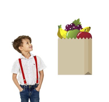 Küçük çocuk elleri ceplerinde duran