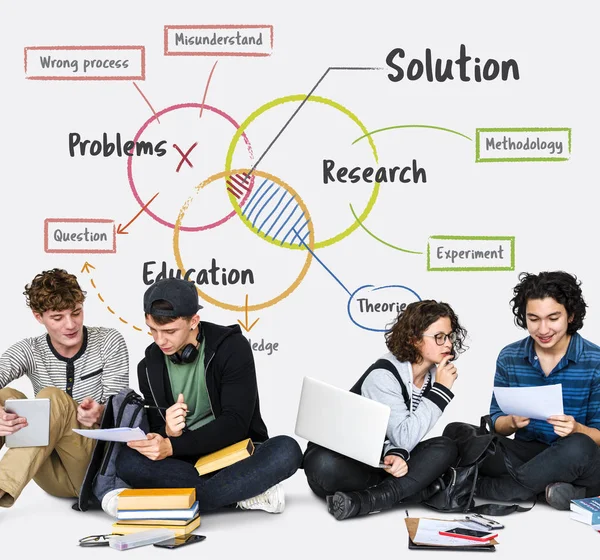 Students learning together — Stock Photo, Image