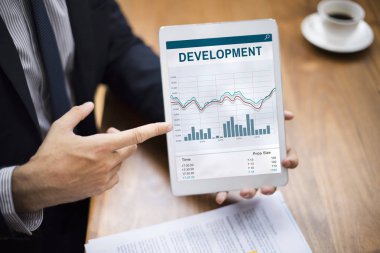 Dijital tablet ile işadamı