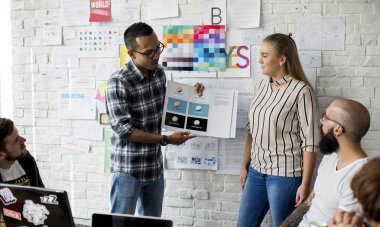 genç takım beyin fırtınası