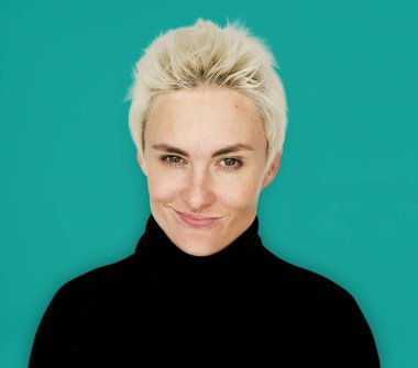 Güzel sarışın kadın.