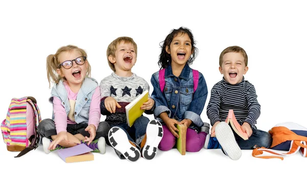 Mijn lieve kinderen met boeken — Stockfoto