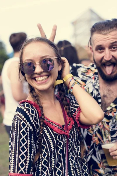 Amigos tener divertido — Foto de Stock