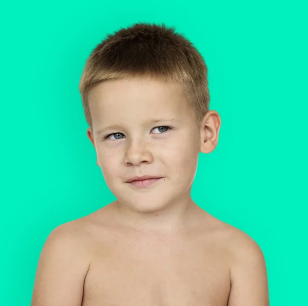 Chlapeček s odhalenými rameny — Stock fotografie