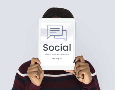 Dijital tablet kapsayan yüz