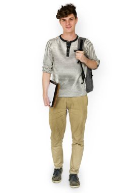 sırt çantası ile erkek öğrenci