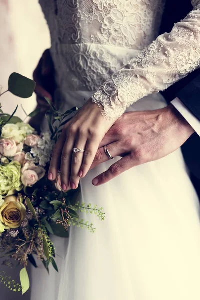 Bride and Groom Showing Rings — Stock Photo, Image