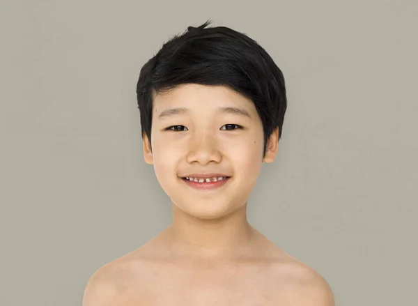 上半身裸アジアの少年 — ストック写真
