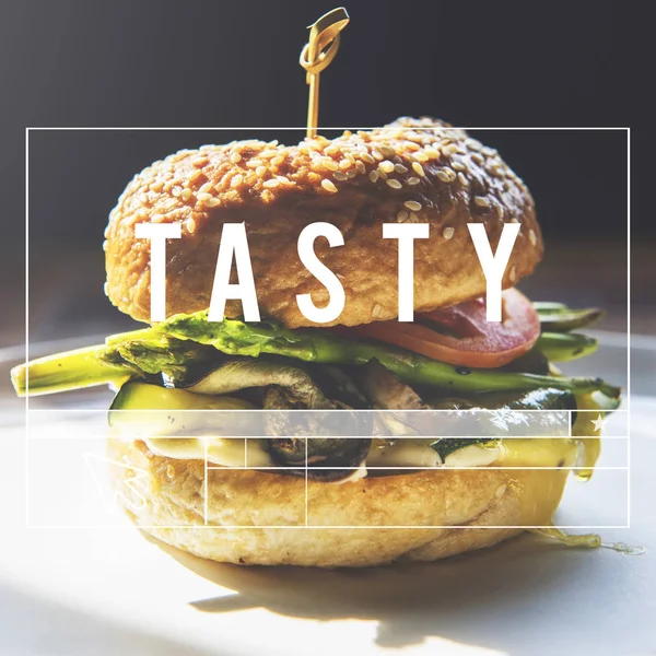 Chutné domácí Hamburger se zeleninou — Stock fotografie