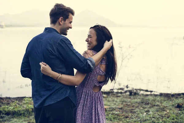 Pareja viajando juntos —  Fotos de Stock