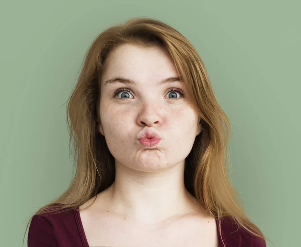 Chica con expresión de cara divertida — Foto de Stock