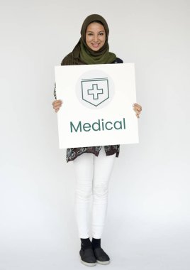 kadın holding afiş