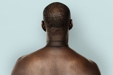 Gömleksiz Afrika adam Studio