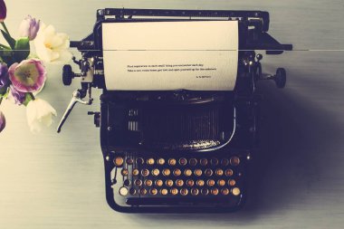 Klasik vintage daktilo 