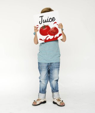 küçük çocuğu kapsayan yüz