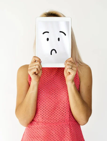 Mujer cubriendo la cara — Foto de Stock