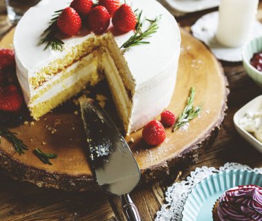 kek çilek Çilek ile