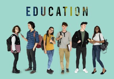 çok ırklı öğrenciler birlikte