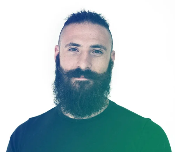Uomo adulto con barba in posa in studio — Foto Stock