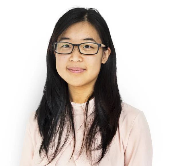 Asiatisk flicka i glasögon — Stockfoto