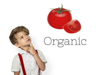 Küçük çocuk Studio düşünceli