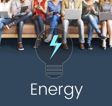 Dijital aygıtlar kullanan insanlar