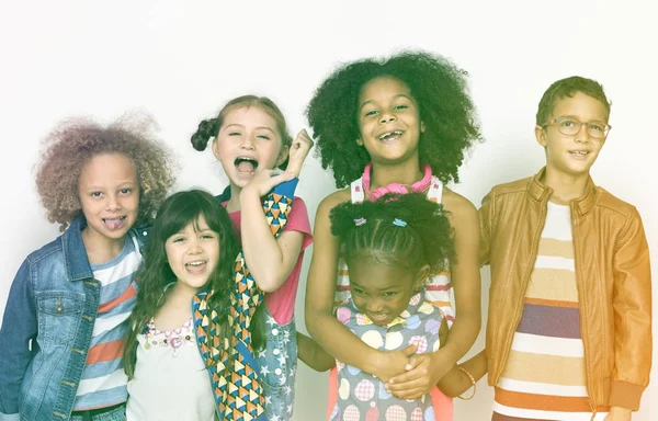 Bambini multietnici insieme — Foto Stock