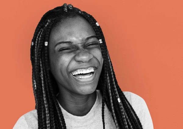 Chica sonriente en el estudio — Foto de Stock