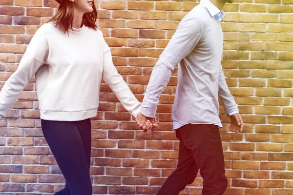 Paar keer samen tijd doorbrengen — Stockfoto